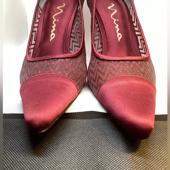 NINA BURGUNDY HEELS SIZE 8 M - Picture 6 of 10